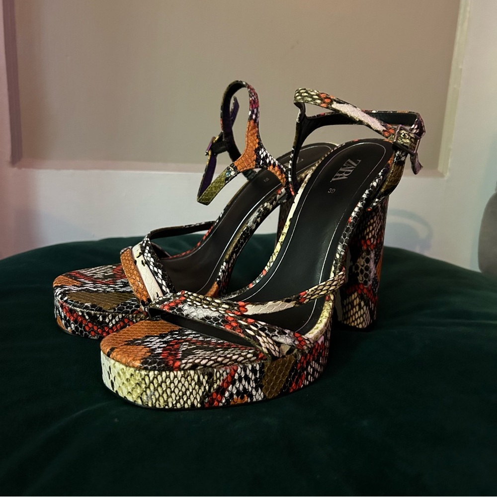 Zara snakeskin strappy platform heels Size 39